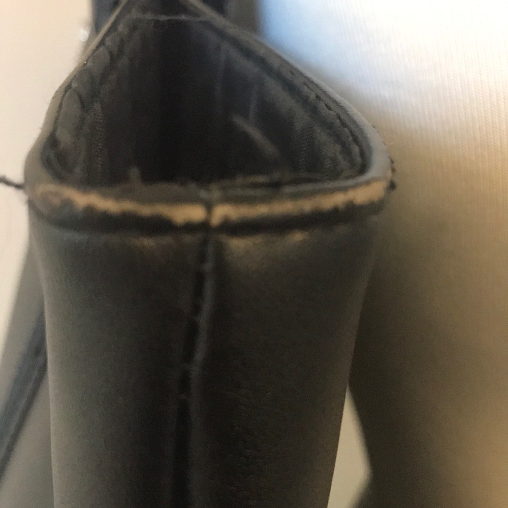 Givenchy Parfums Black Vegan Leather Tote ๐ - Picture 8 of 8